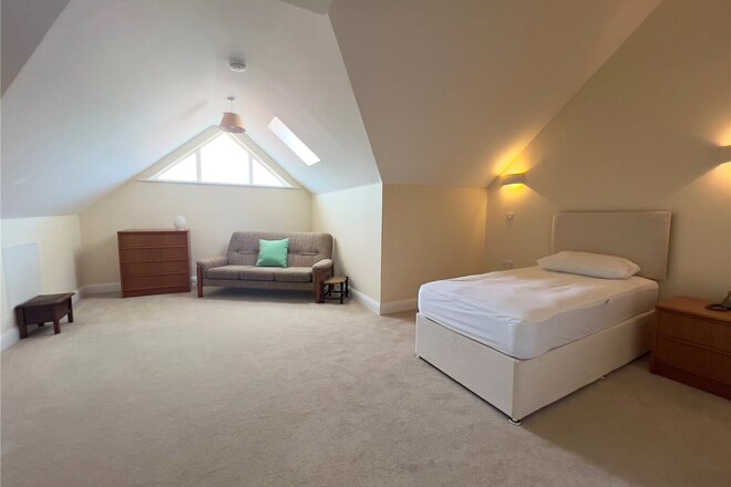 Duttons Road, Hampshire, SO51