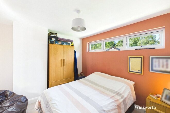 Newbury Road, Thatcham, RG19