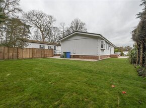 Pinewood Park, Berkshire, RG40