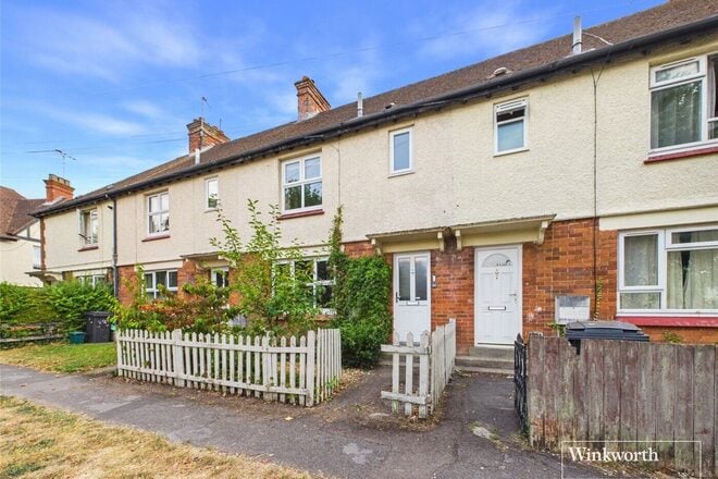 St. George's Avenue, Berkshire, RG14