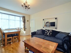 Hazlemere Gardens, Worcester Park, KT4