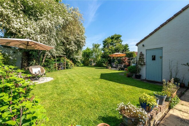 Saxon Way, Bourne, PE10
