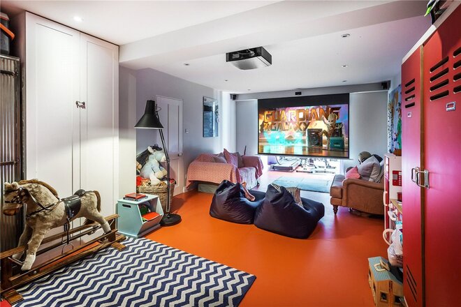 Deodar Road, London, SW15