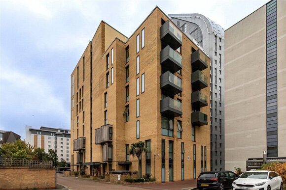 Underhill Gardens, London, W5