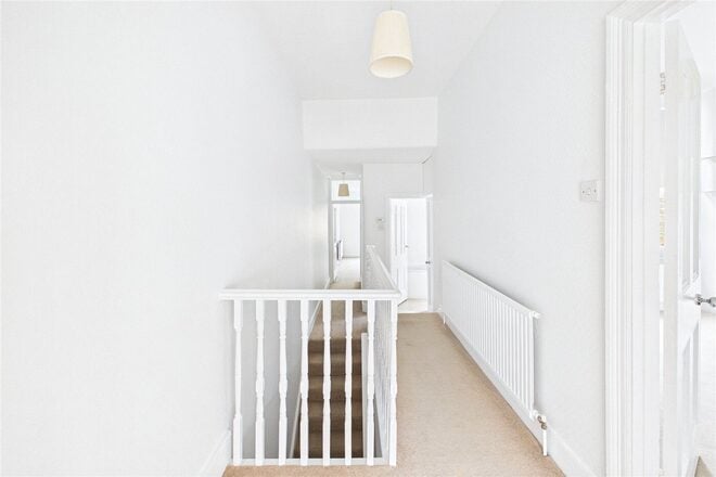 Dinsmore Road, London, SW12