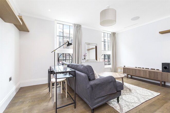 Strand, London, WC2R