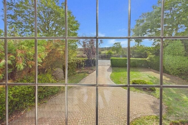 Burys Bank Road, Thatcham, RG19