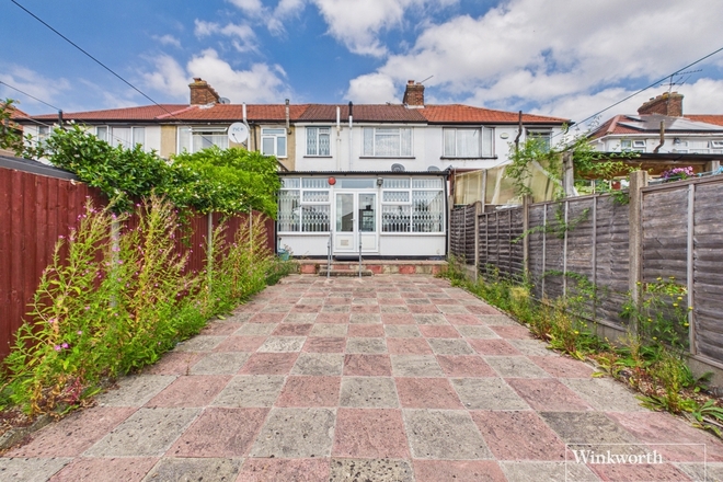 Reynolds Drive, Edgware, HA8