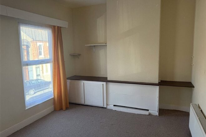 Wycliffe Road, First Floor Flat, Abington, NN1