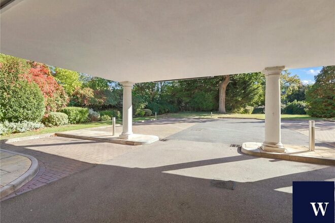Hendon Lane, Finchley, N3