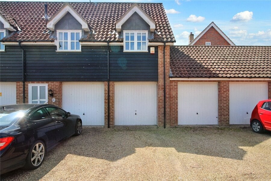 Garage & Parking