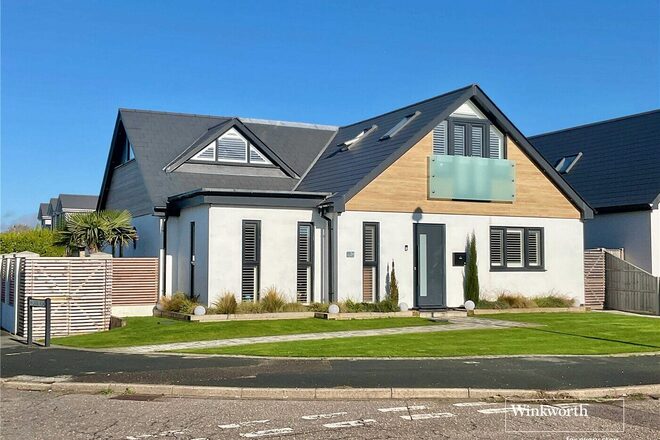 Sheldrake Road, Christchurch, BH23