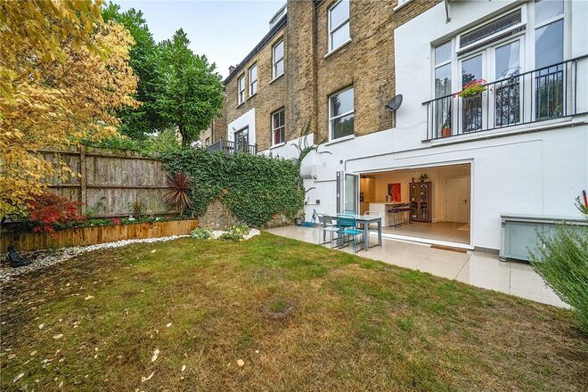 Alexandra Drive, London, SE19