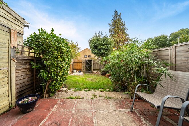 Barfreston Way, London, SE20