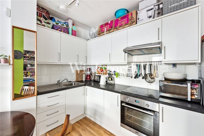 Spencer Avenue, London, N13