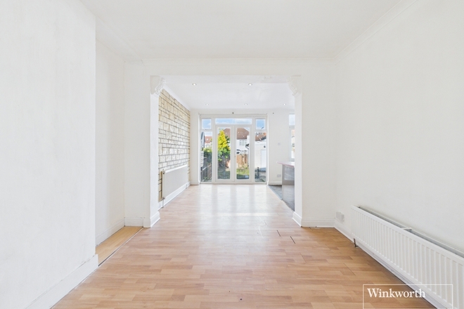 St. Georges Avenue, London, NW9