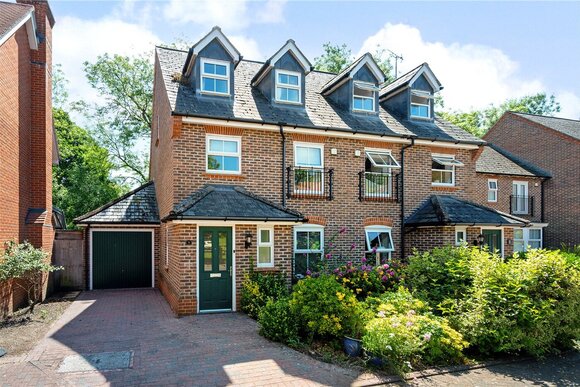 Twiss Square, Winchester, SO23