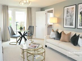 Westpole Avenue, Oakwood, EN4