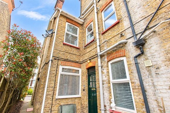 Elm Road, Essex, SS9