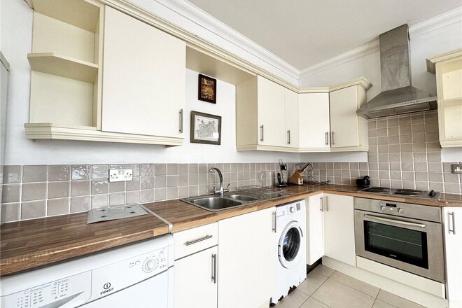 Penn Hill Avenue, Poole, BH14