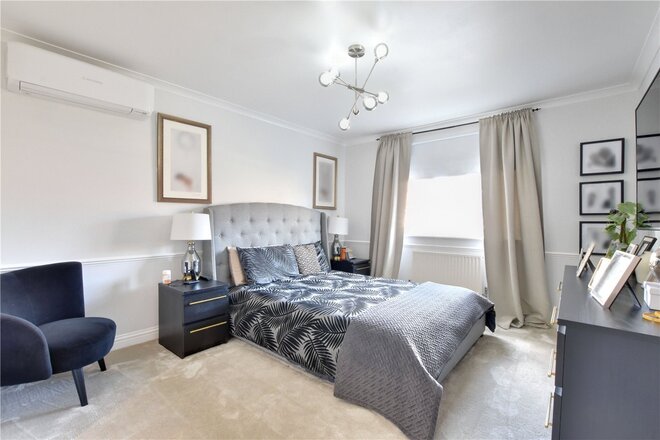 Crosier Close, Blackheath, SE3