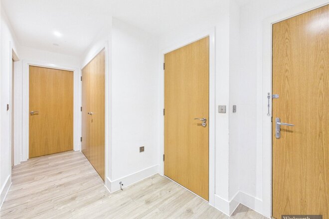 Lyon Road, Harrow, HA1