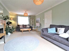 Quinton Close, Warwick, CV35