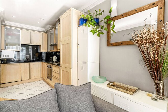 Axminster Road, London, N7