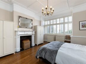 Howards Lane, London, SW15