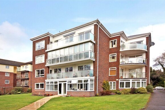 West Cliff Road, Dorset, BH4