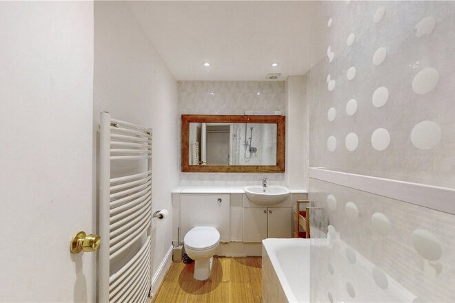 Queens Crescent, London, NW5