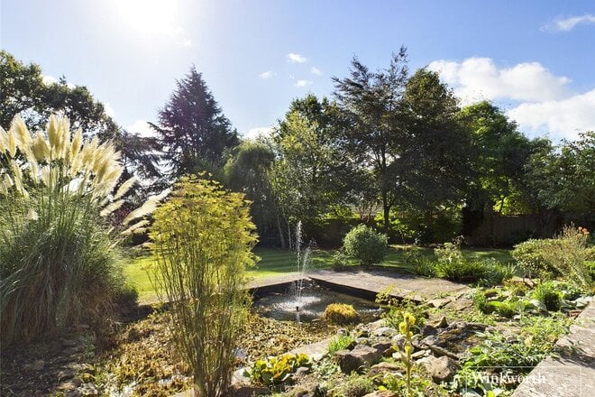 Dog Kennel Lane, Chorleywood, WD3
