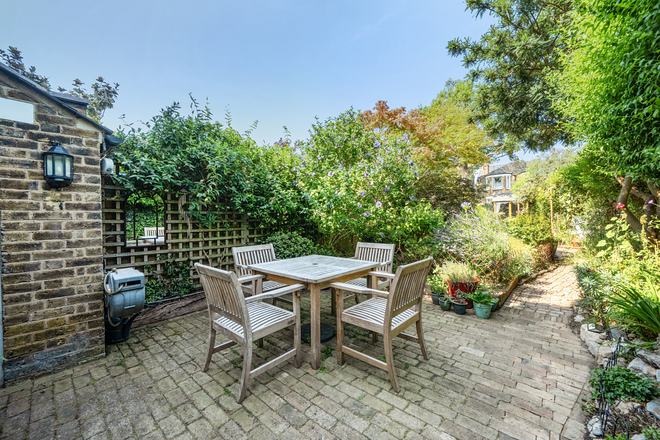 Blythe Vale, London, SE6
