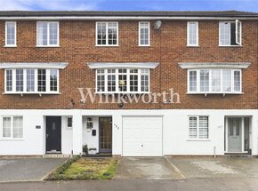 Hoppers Road, London, N21