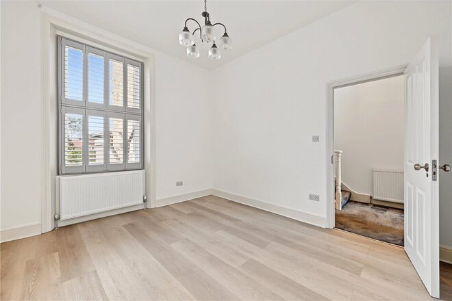 Kilburn Lane, London, W10