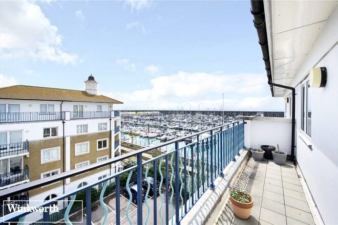 Merton Court, Brighton Marina, BN2