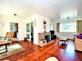 Woodgavil, Surrey, SM7
