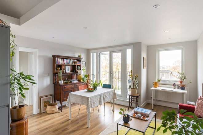 Clifford Road, London, SE25