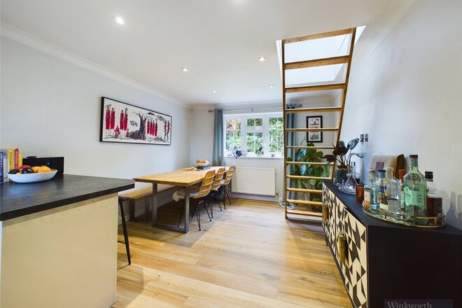 High Street, Surrey, KT10