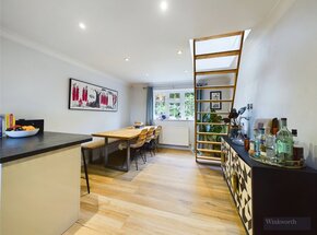 High Street, Surrey, KT10