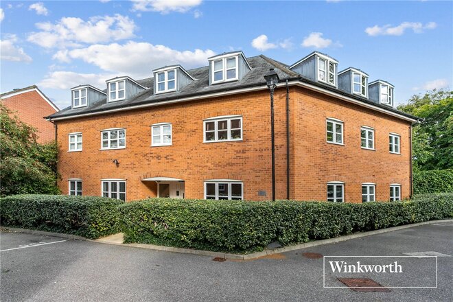 Constable Close, London, N11