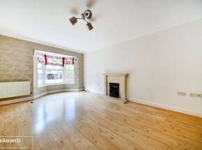 Otterbourne Walk, Sherfield On Loddon, RG27
