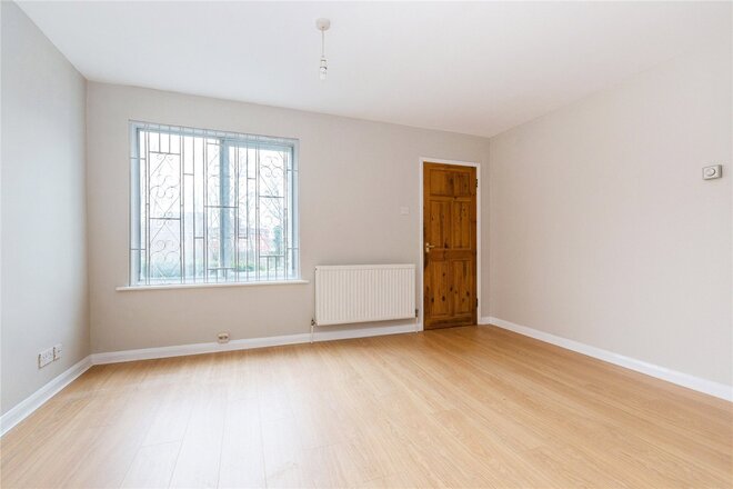 Lansdowne Wood Close, London, SE27