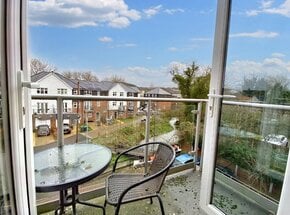 Bassetsbury Lane, High Wycombe, HP11