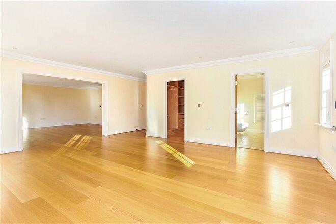Callow Hill, Surrey, GU25