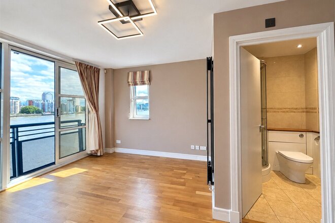 Rotherhithe Street, London, SE16