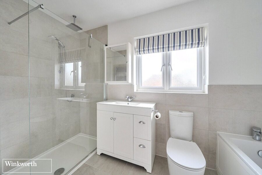 En-Suite 1