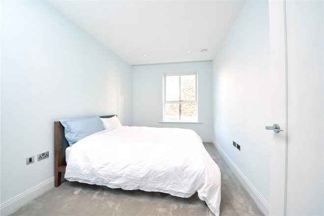 Renaissance Square Apartments, Chiswick, W4