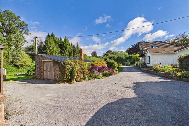 Lower Washfield, Devon, EX16