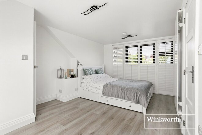 Milton Avenue, Barnet, EN5